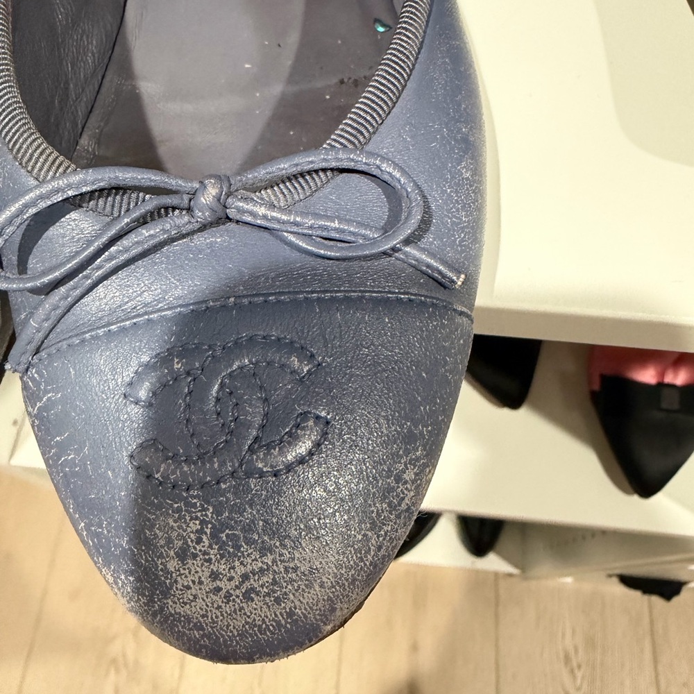 CHANEL Blue Leather Cap-Toe Bow Ballet Flats 38.5 - Picture 2 of 4